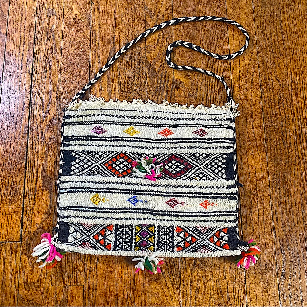 boho wool blend Aztec pattern rug bag